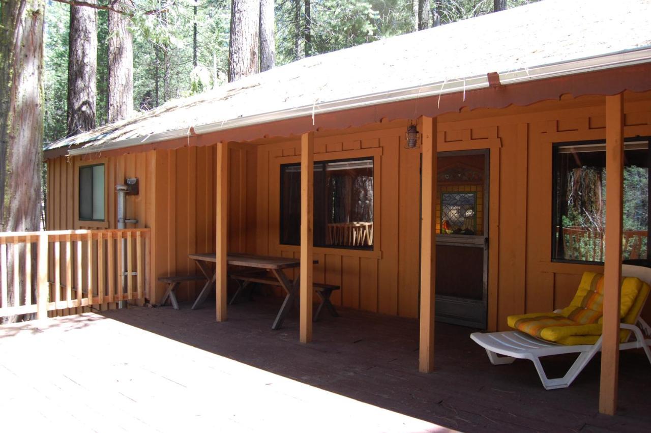 9s Pine Chalet South Wawona
