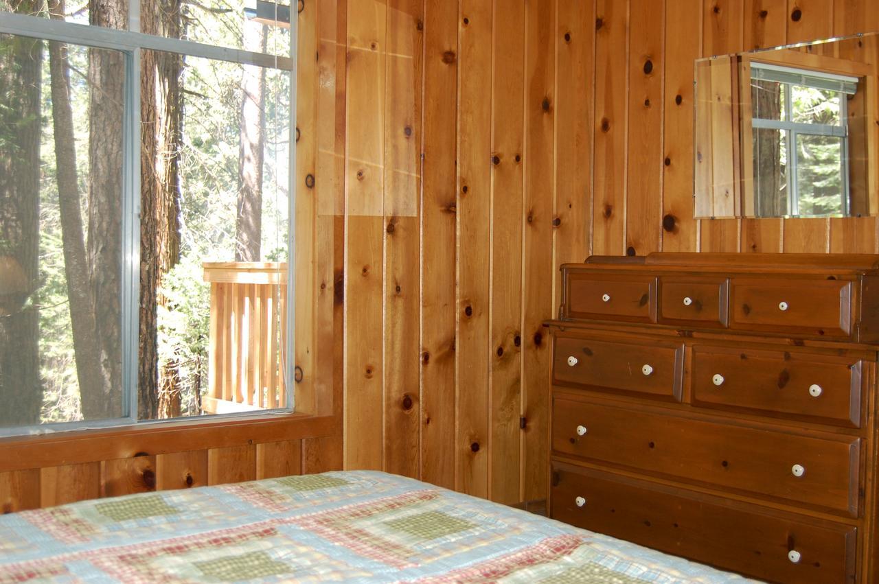 9s Pine South Wawona