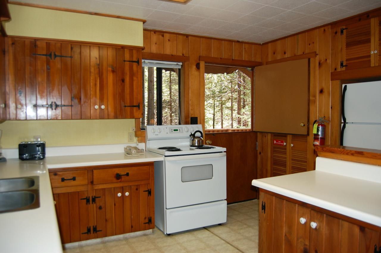 9s Pine Chalet *